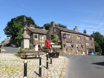 pub-1125514_1920.jpg